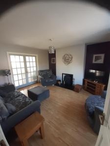 Ruang duduk di 3 Bed Curracloe Village, Wexford