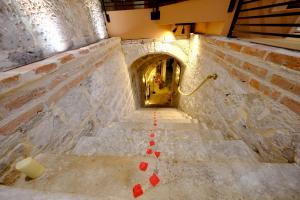 Fotografie z fotogalerie ubytování L'Autel La Crypte Mystérieuse de Rouen - sauna & balnéo v destinaci Rouen