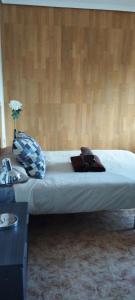 Postel nebo postele na pokoji v ubytování ImperfectPlace for ImperfectPeople