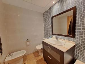 A bathroom at Lomas del Mar 5 Bajo