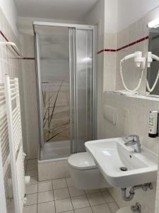 Koupelna v ubytování Hotel am Rugard