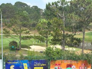 Golf v hotelu nebo okolí
