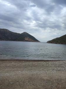 Foto dalla galleria di Porto Kagio Villa beach a Akhíllion Altre 19 foto