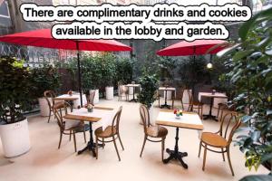 A restaurant or other place to eat at Lina Hotel Taksim Pera