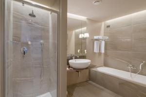 Koupelna v ubytování Hotel Titano