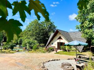 Zahrada ubytování TIPIsche trekkershut - Camping Le Soustran
