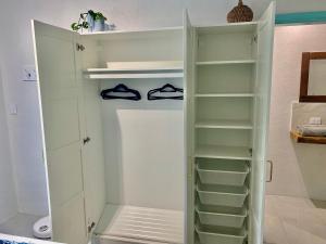 Φωτογραφία από το άλμπουμ του Self contained cozy studio near the beach and boat club σε Yorkeys Knob