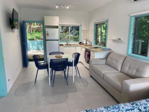 Η κουζίνα ή μικρή κουζίνα στο Self contained cozy studio near the beach and boat club +10 φωτογραφίες