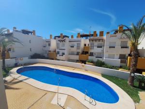 The swimming pool at or close to Lomas del Mar 5 Bajo