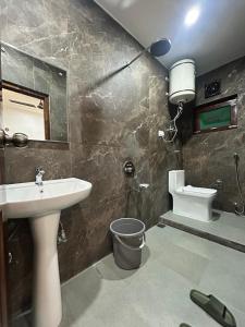 Bagno di John's Homestay