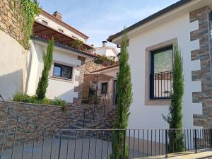 Το κτήριο όπου στεγάζεται  η παραθεριστική κατοικία