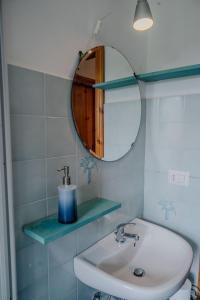 Ảnh trong thư viện ảnh của Oasi di Relax-a 5 minuti dal mare con giardino privato e posteggio ở Moneglia