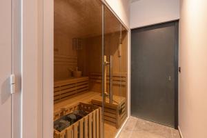 Фотография из галереи HSAUVAN - Villa Design Swimming Pool Sea View в Сен-Жан-Кап-Ферра