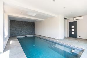 Бассейн в HSAUVAN - Villa Design Swimming Pool Sea View или поблизости
