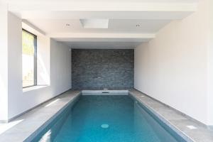 Бассейн в HSAUVAN - Villa Design Swimming Pool Sea View или поблизости