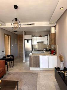Dapur atau dapur kecil di Skyline Albert Luxury 2 a proximité de la gare Casa voyageurs Casablanca