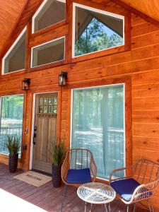 Gallery image of Soho Haven Cabin is Luxurious! in Broken Bow