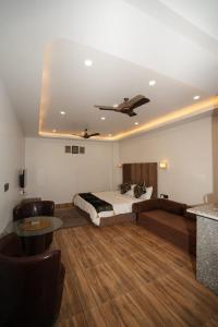 Fotografie z fotogalerie ubytování Hotel Parth Luxurious v destinaci Haldwāni + 5 fotografií