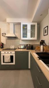 Η κουζίνα ή μικρή κουζίνα στο Holiday Home nature and swimming pool in Provence ! +27 φωτογραφίες