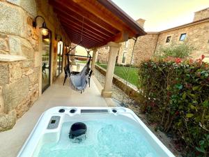 The swimming pool at or close to Morada Atlántica