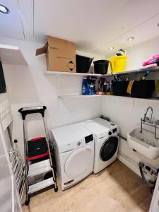 O bucătărie sau chicinetă la Maison Chez Nous - villa à 10min de Monaco