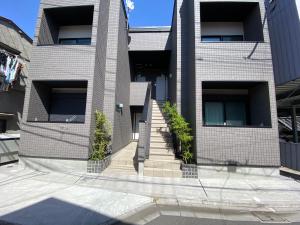 El edificio en el que está el departamento