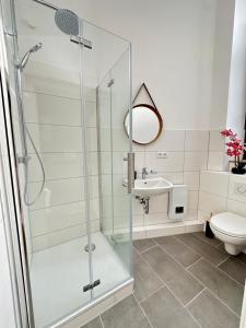 Ένα μπάνιο στο Villa Rosenau in Herzens Nürnberg +62 φωτογραφίες