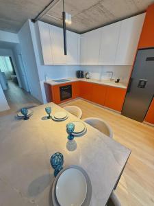 Dapur atau dapur kecil di 2 mins from Center - Luxury Apartment in Chișinău +18 gambar
