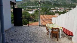 Nespecifikovaný výhled na hory nebo výhled na hory při pohledu z apartmánu