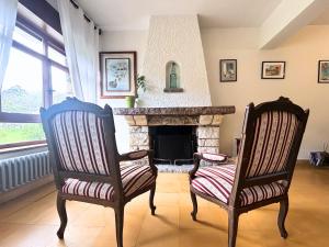 A seating area at Chalet Las Llamas