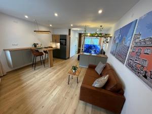 Η κουζίνα ή μικρή κουζίνα στο Pilea Apartments