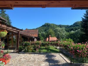 Nespecifikovaný výhled na hory nebo výhled na hory při pohledu z bed and breakfast