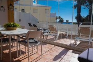 Balkón alebo terasa v ubytovaní Nerja Burriana Playa