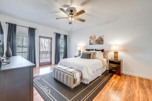 Ένα ή περισσότερα κρεβάτια σε δωμάτιο στο Ellijay Home 4 Mi to Dtwn Hot Tub and Resort Perks! +37 φωτογραφίες