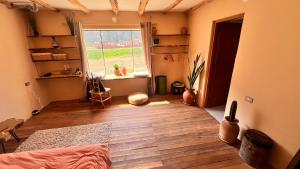 Гостиная зона в Spacious Studio in Prime Area with Views and Top Wifi