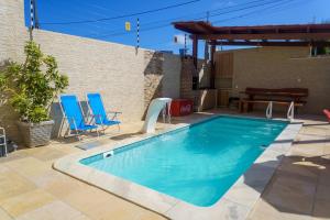 Hồ bơi trong/gần 4 quartos, sendo 2 suítes - uma com varanda privativa, a 700m da Praia da Boca da Barra e 2,5km da orla de Tamandaré, Wifi 200MB e cozinha completa - Piscina e estacionamento privativos - Ideal para grupos e famílias - tranquilo para home office