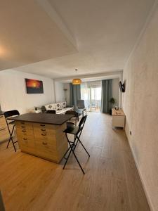 Μια τηλεόραση ή/και κέντρο ψυχαγωγίας στο Apartamento Tarifa Chill
