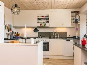 Photo de la galerie de l'établissement 8 person holiday home in Bagenkop, à Bagenkop