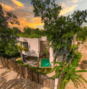 Bazén v ubytování 2 Bohemian Bliss Villas-2 Pv Pool-Concierge 1A-1B nebo v jeho okolí + 30 fotografií