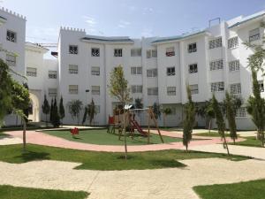 Vrt ispred objekta Relaxing Pool view 2 bed room Apartment