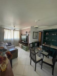 Χώρος καθιστικού στο Apto em Londrina amplo e completo com 3 quartos cozinha lavanderia e garagem