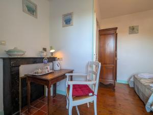 Foto dalla galleria di Chambres d'hôtes Berry: Nature et détente près des Châteaux de la Loire - FR-1-591-690 a Châtillon-sur-Indre