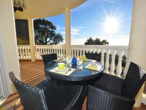 En balkon eller terrasse på Holiday Home in Empuriabrava with Private Pool