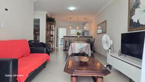 TV a/nebo společenská místnost v ubytování CASA EM BUZIOS OASIS 5 SUITES ATE 14 PESSOAs