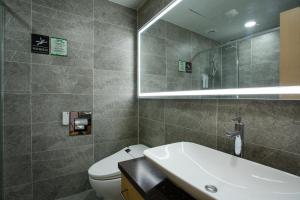 Ένα μπάνιο στο Sea Cruise Hotel