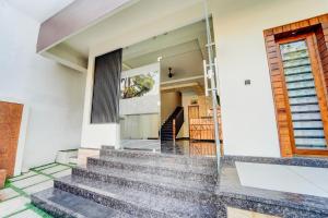 Exteriér nebo vchod ubytování Super Townhouse Kalady Near Airport