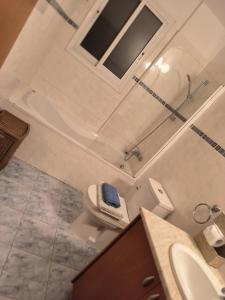 Imagen de la galería de Stop! Take a look - 1 bed appt in Oroklini!, en Oroklini