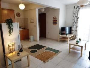 Imagen de la galería de Stop! Take a look - 1 bed appt in Oroklini!, en Oroklini