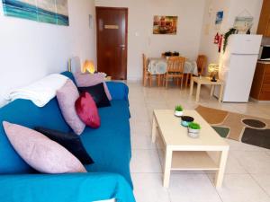 Imagen de la galería de Stop! Take a look - 1 bed appt in Oroklini!, en Oroklini