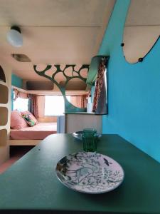Camping Les Ronds Duval face aux îles anglo-normandes客房内的一张或多张床位